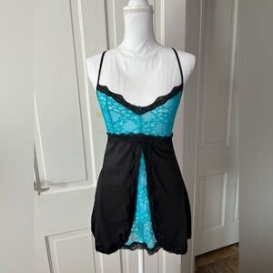 IC COLLECTION Teal  and Black Chemise with Lace Detail medium new never worn